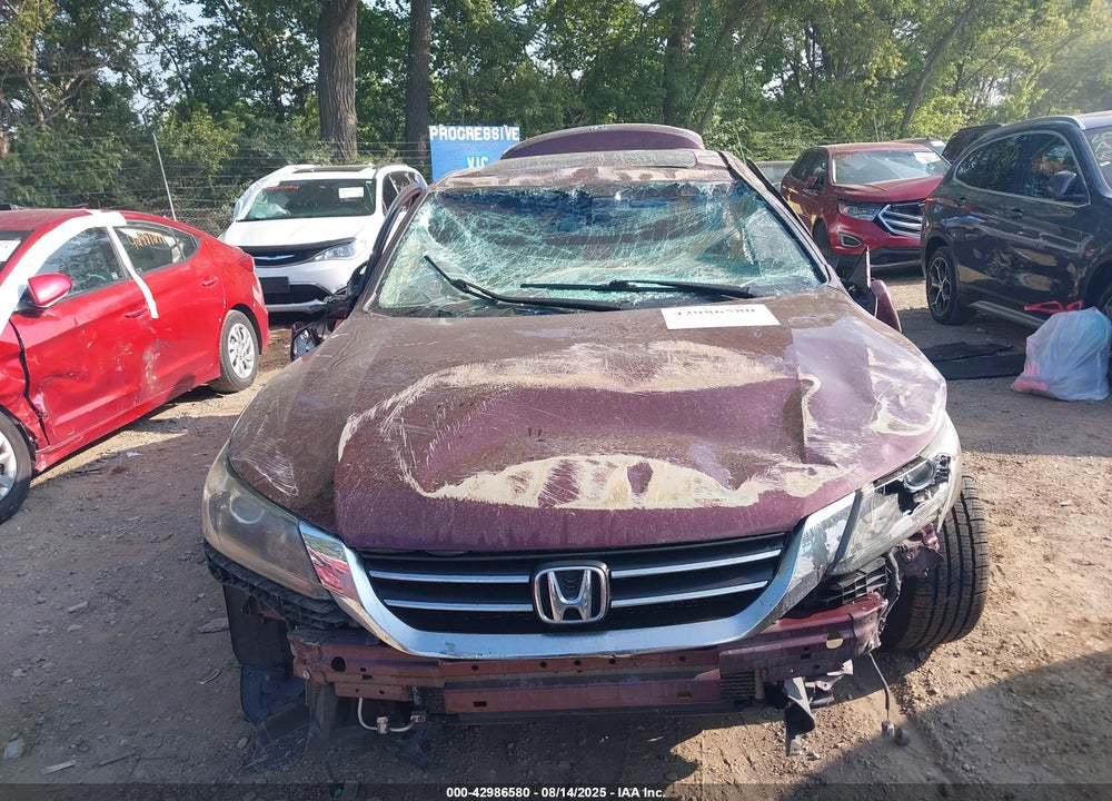 2013 HONDA ACCORD VIN: 1HGCR2F82DA135123