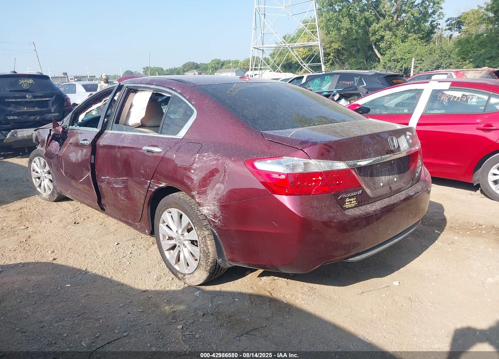2013 HONDA ACCORD VIN: 1HGCR2F82DA135123