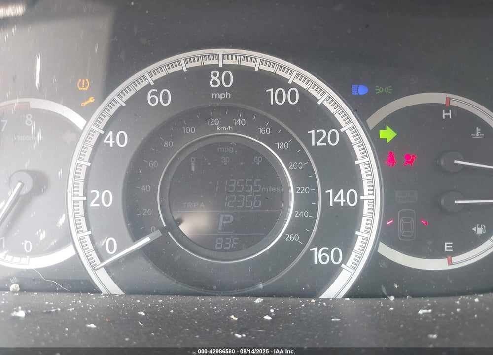 2013 HONDA ACCORD VIN: 1HGCR2F82DA135123