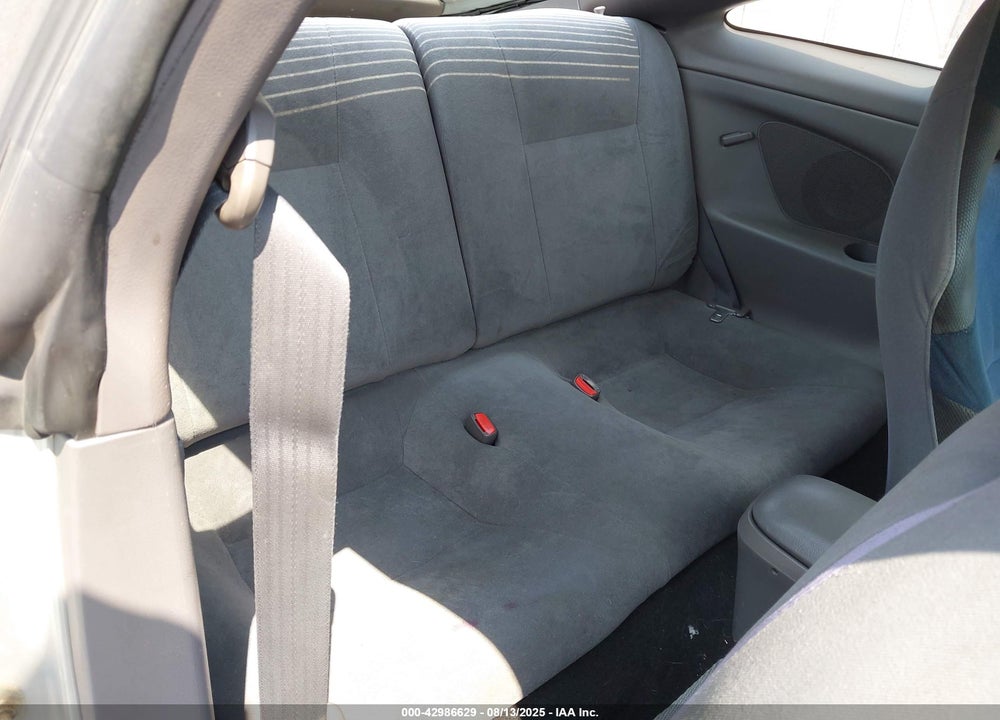 2001 TOYOTA CELICA GTS VIN: JTDDY32T210047552