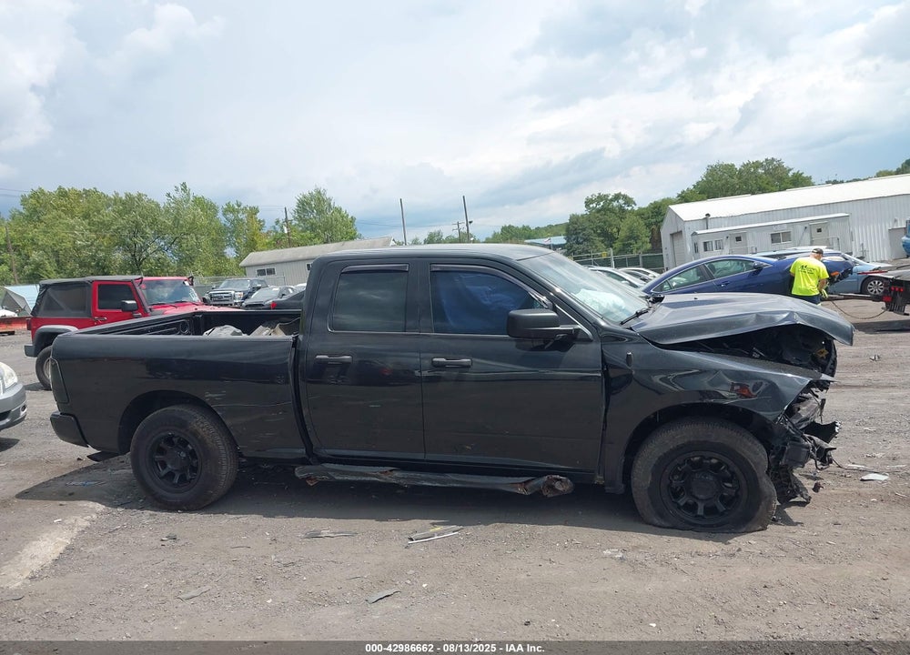 2017 RAM 1500 VIN: 1C6RR7FG4HS558984