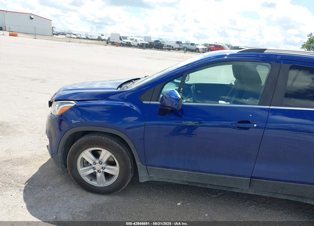 2017 CHEVROLET TRAX VIN: 3GNCJLSB5HL151447