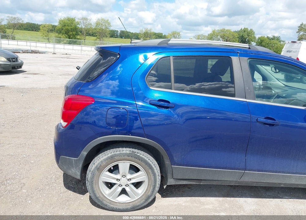 2017 CHEVROLET TRAX VIN: 3GNCJLSB5HL151447
