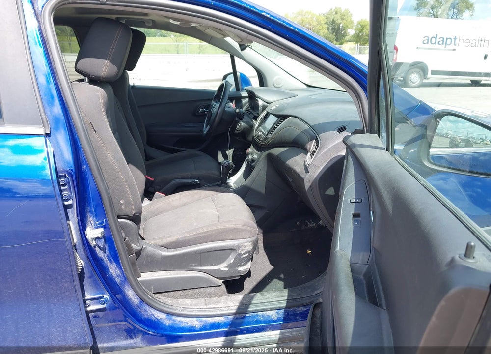 2017 CHEVROLET TRAX VIN: 3GNCJLSB5HL151447