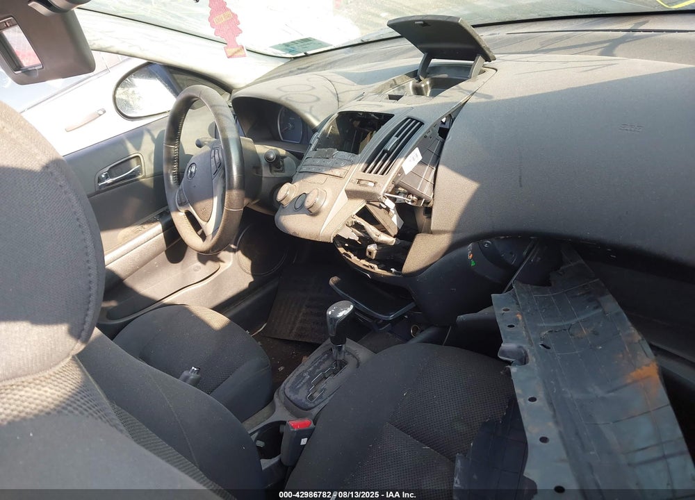 2009 HYUNDAI ELANTRA TOURING VIN: KMHDC86E09U032555