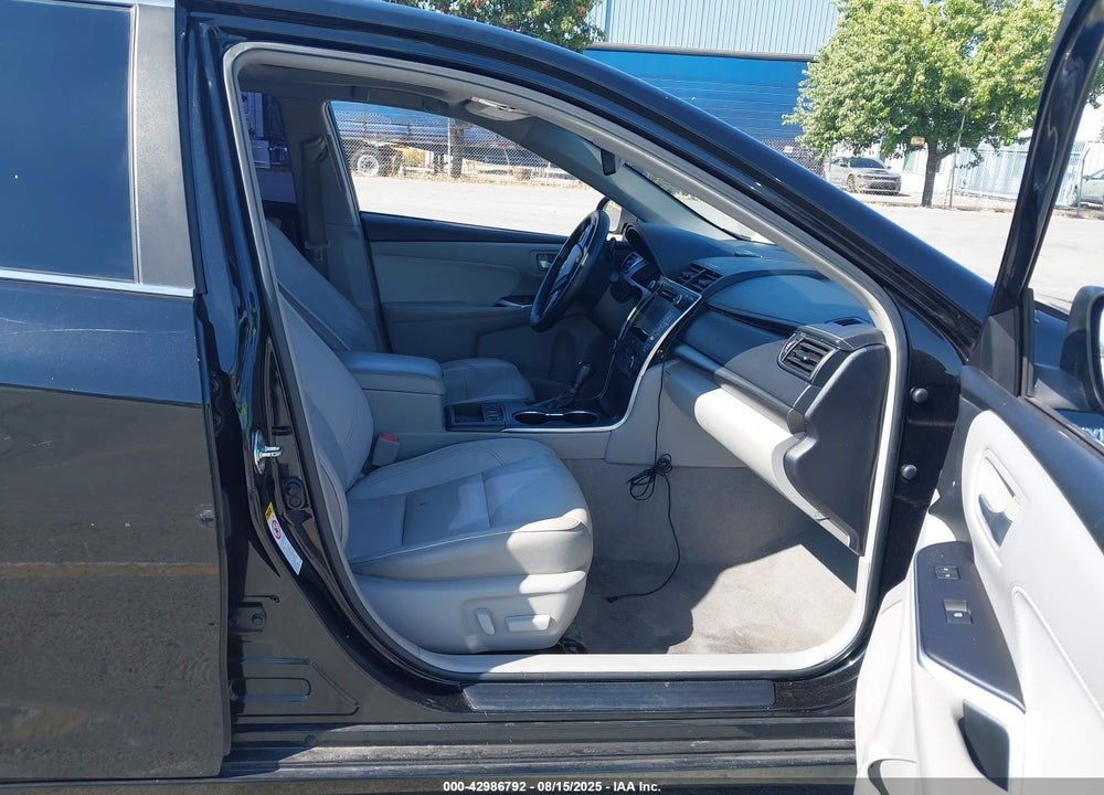 2015 TOYOTA CAMRY HYBRID XLE VIN: 4T1BD1FK8FU154903