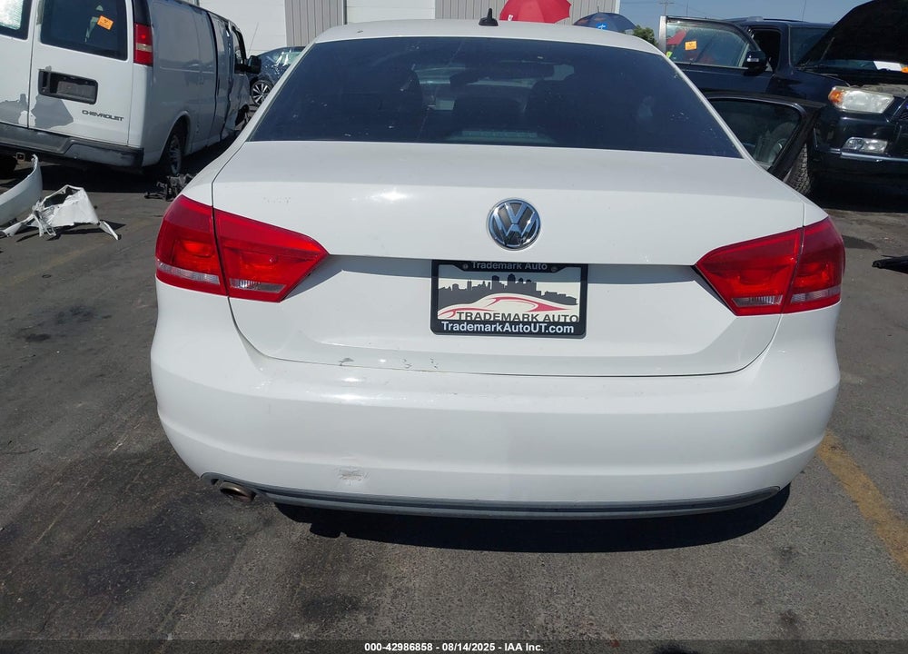 2013 VOLKSWAGEN PASSAT VIN: 1VWBP7A34DC090521