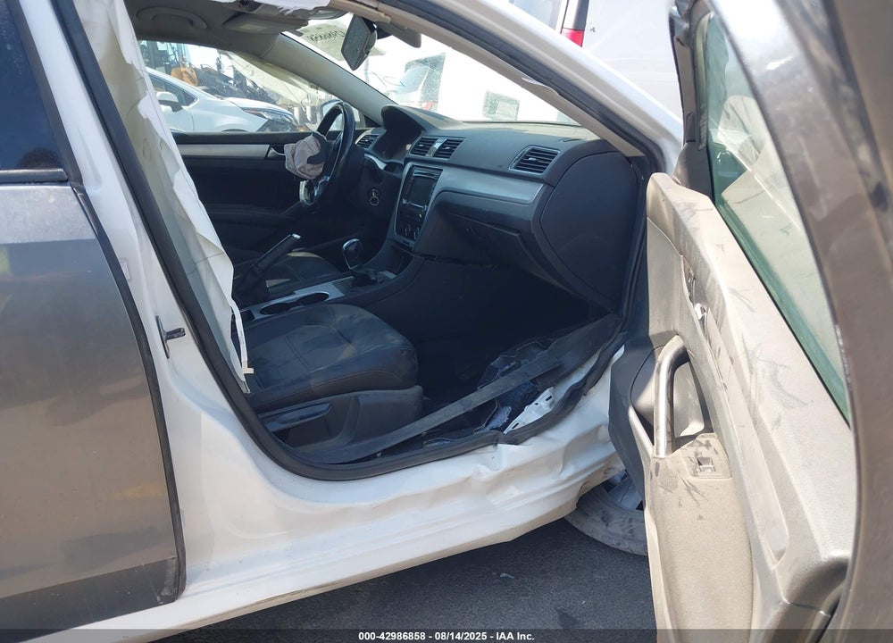 2013 VOLKSWAGEN PASSAT VIN: 1VWBP7A34DC090521
