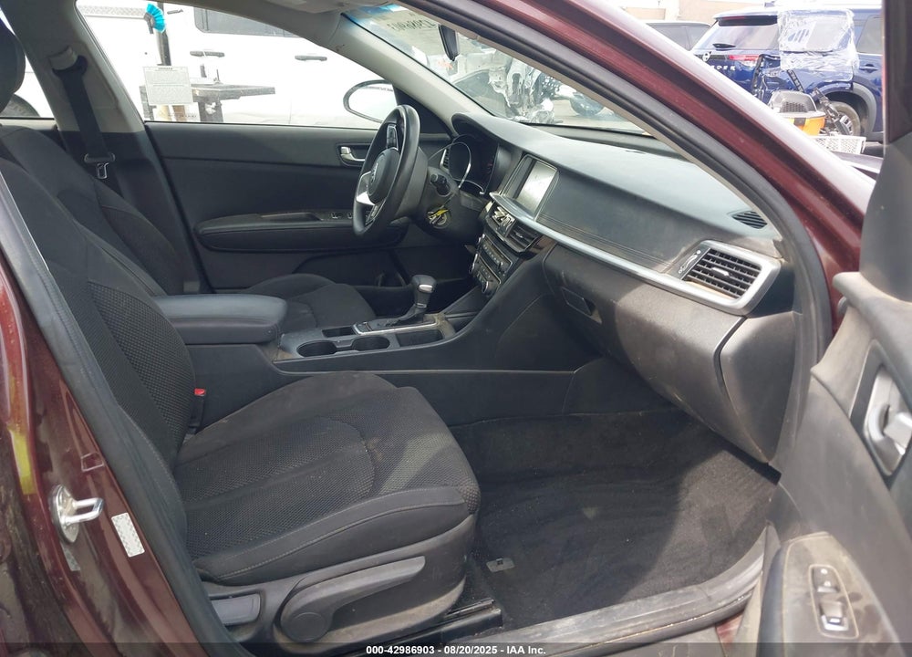 2020 KIA OPTIMA VIN: 5XXGT4L34LG420818