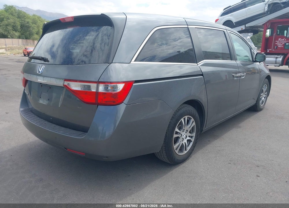 2011 HONDA ODYSSEY EX-L VIN: 5FNRL5H61BB016412