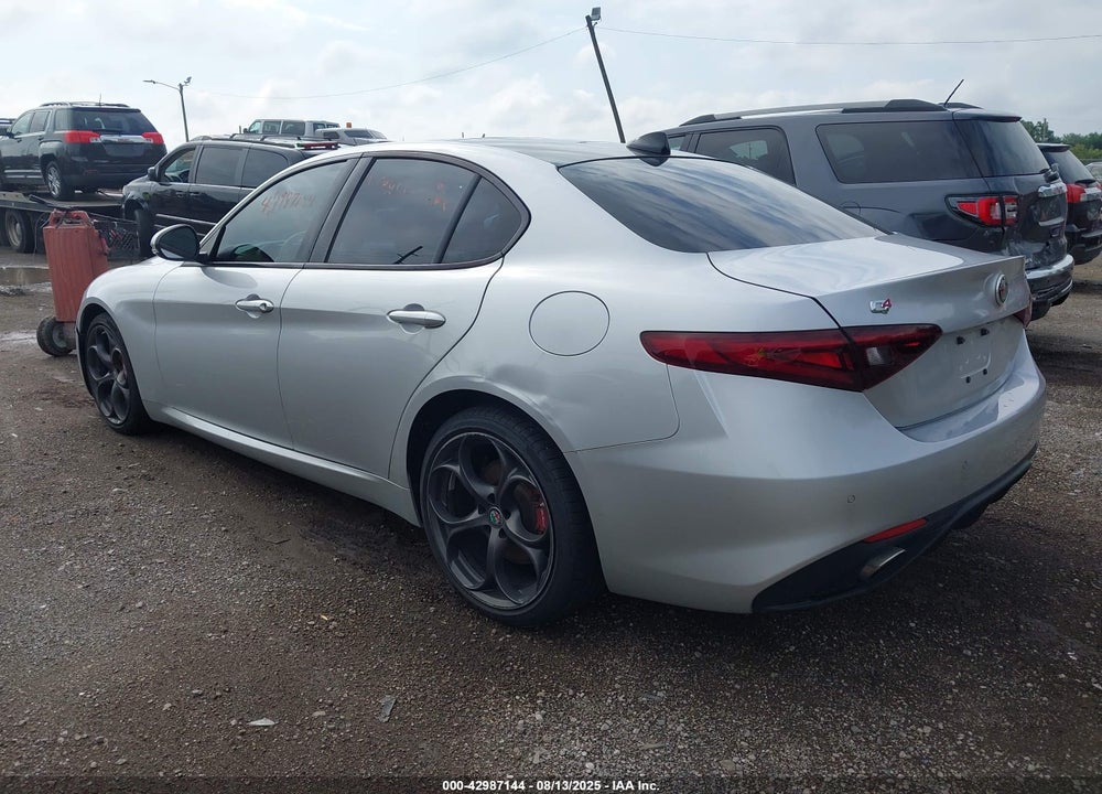 2018 ALFA ROMEO GIULIA VIN: ZARFAEEN7J7594836