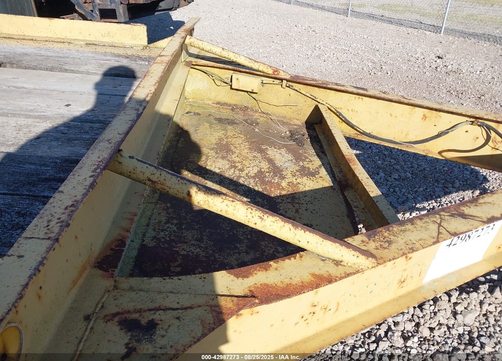 1975 GENERAL TRAILER CO UNK VIN: 9D75217