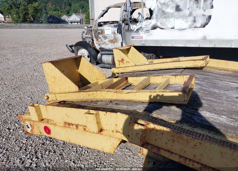 1975 GENERAL TRAILER CO UNK VIN: 9D75217