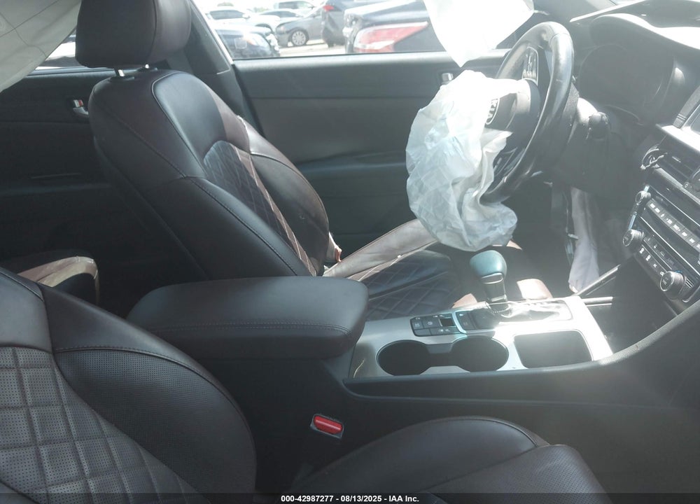 2019 KIA OPTIMA VIN: 5XXGV4L24KG308133