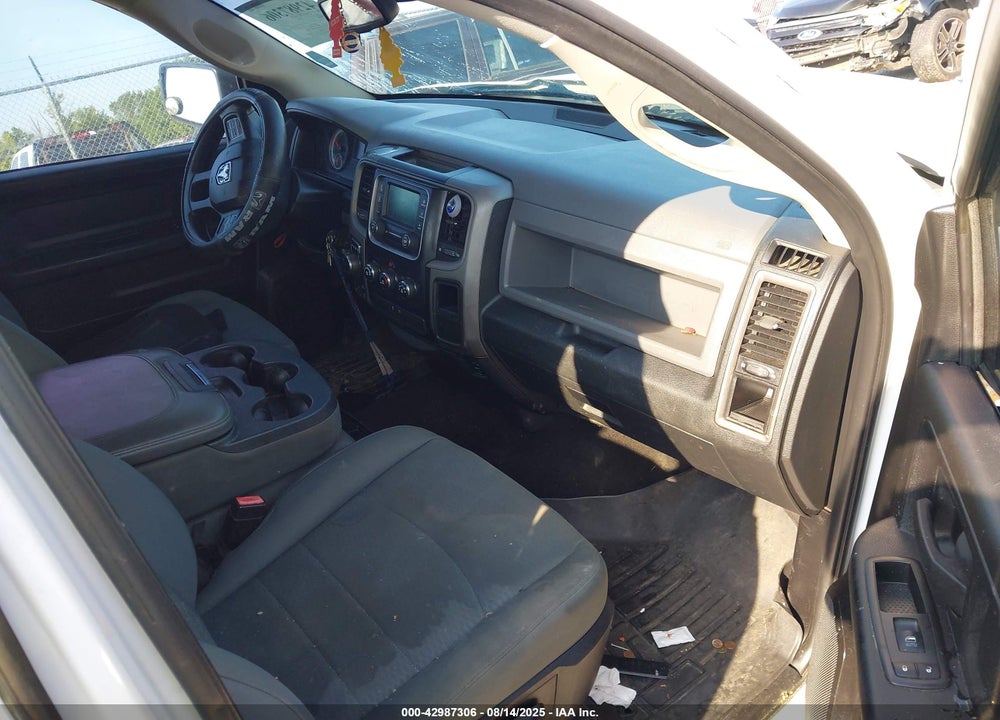 2015 RAM 1500 VIN: 1C6RR7KT9FS543820