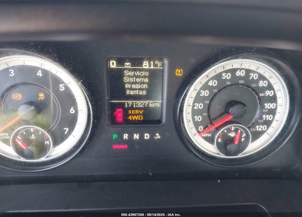 2015 RAM 1500 VIN: 1C6RR7KT9FS543820