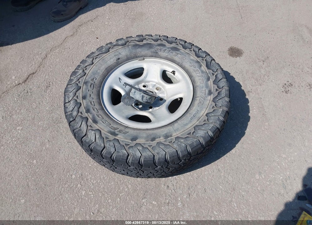2000 CHEVROLET SILVERADO 1500 LS VIN: 1GCEK14T2YZ191504