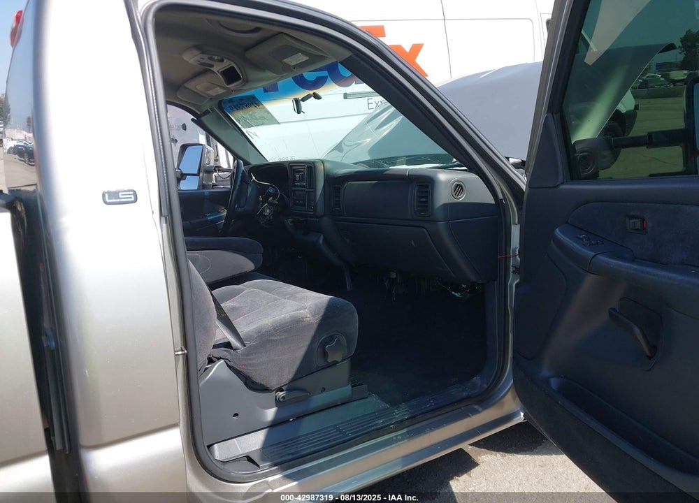 2000 CHEVROLET SILVERADO 1500 LS VIN: 1GCEK14T2YZ191504