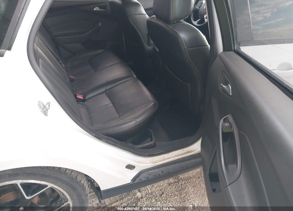 2014 FORD FOCUS VIN: 1FADP3F26EL229608