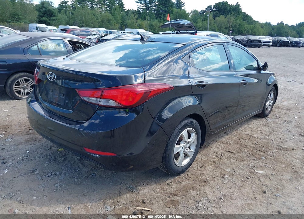 2014 HYUNDAI ELANTRA VIN: KMHDH4AE2EU074625