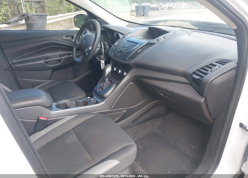 2016 FORD ESCAPE VIN: 1FMCU0F75GUA98477