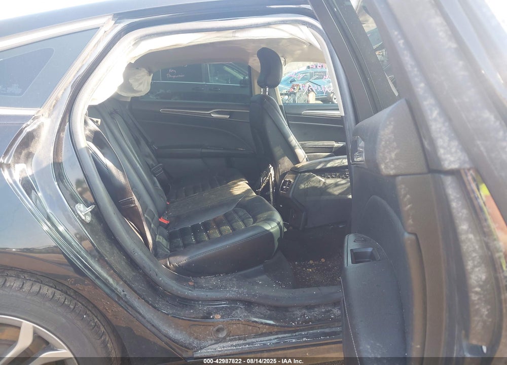 2019 FORD FUSION VIN: 3FA6P0CD5KR131275