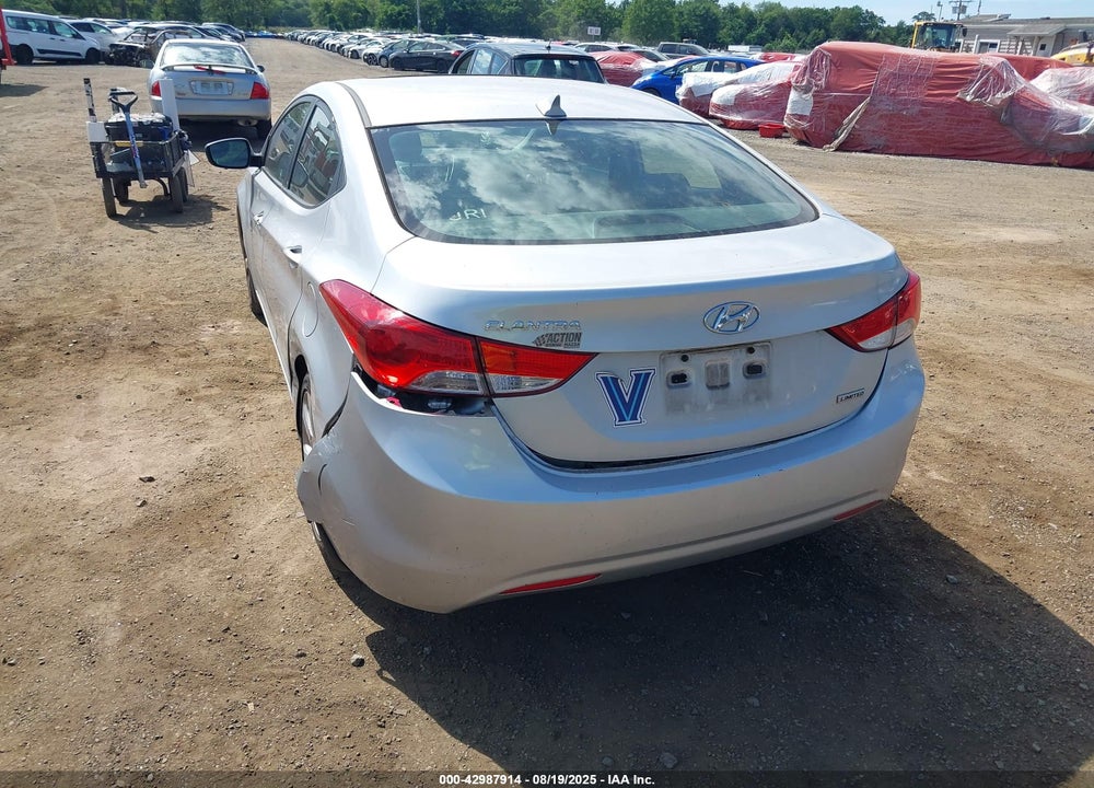 2013 HYUNDAI ELANTRA VIN: KMHDH4AE7DU970868