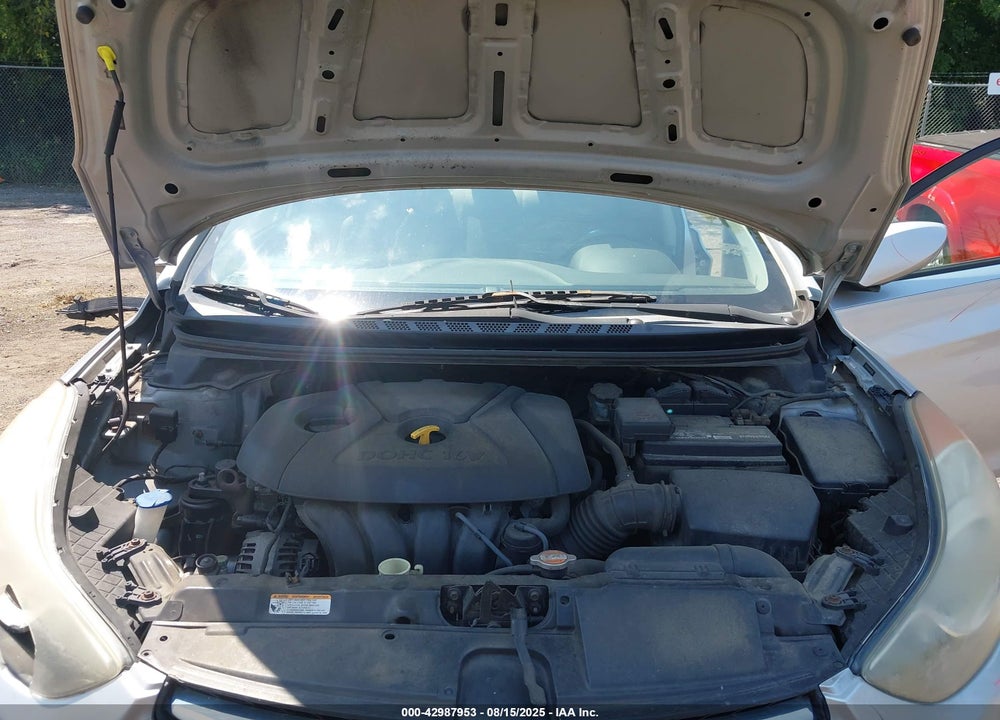 2013 HYUNDAI ELANTRA VIN: 5NPDH4AE6DH163885