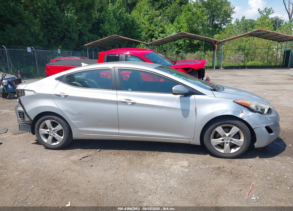 2013 HYUNDAI ELANTRA VIN: 5NPDH4AE6DH163885