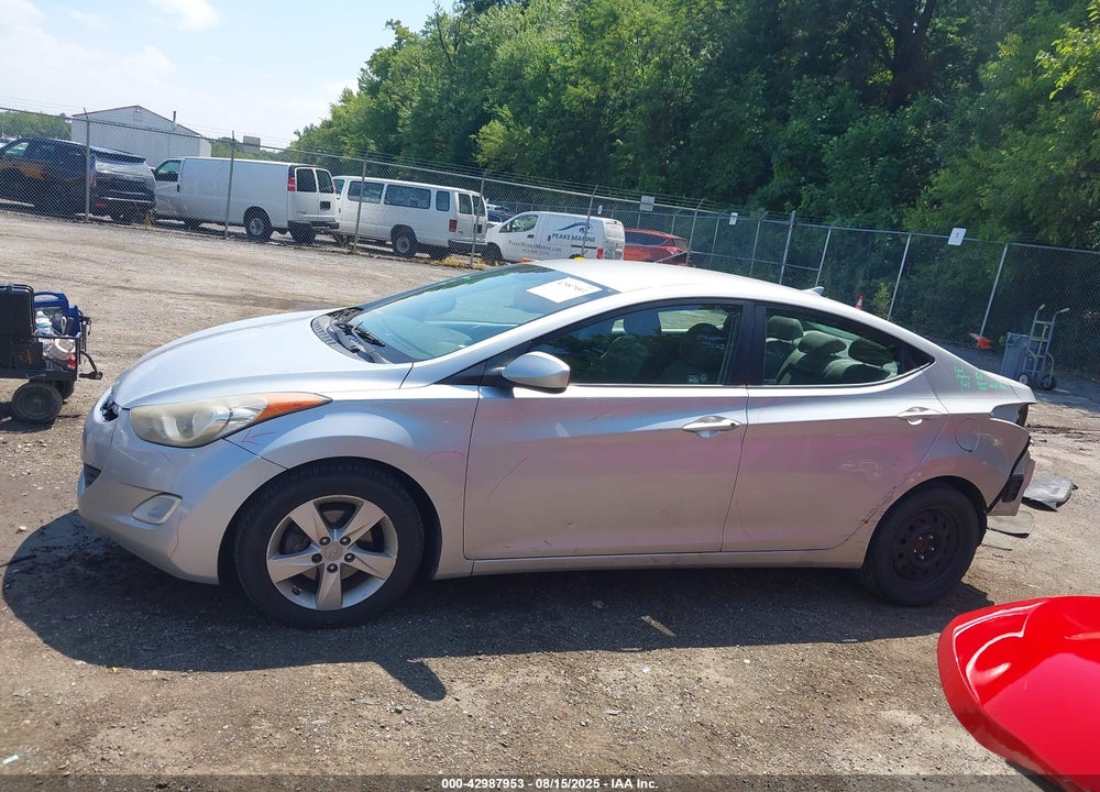 2013 HYUNDAI ELANTRA VIN: 5NPDH4AE6DH163885