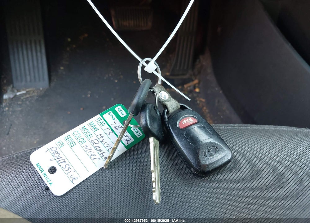 2013 HYUNDAI ELANTRA VIN: 5NPDH4AE6DH163885