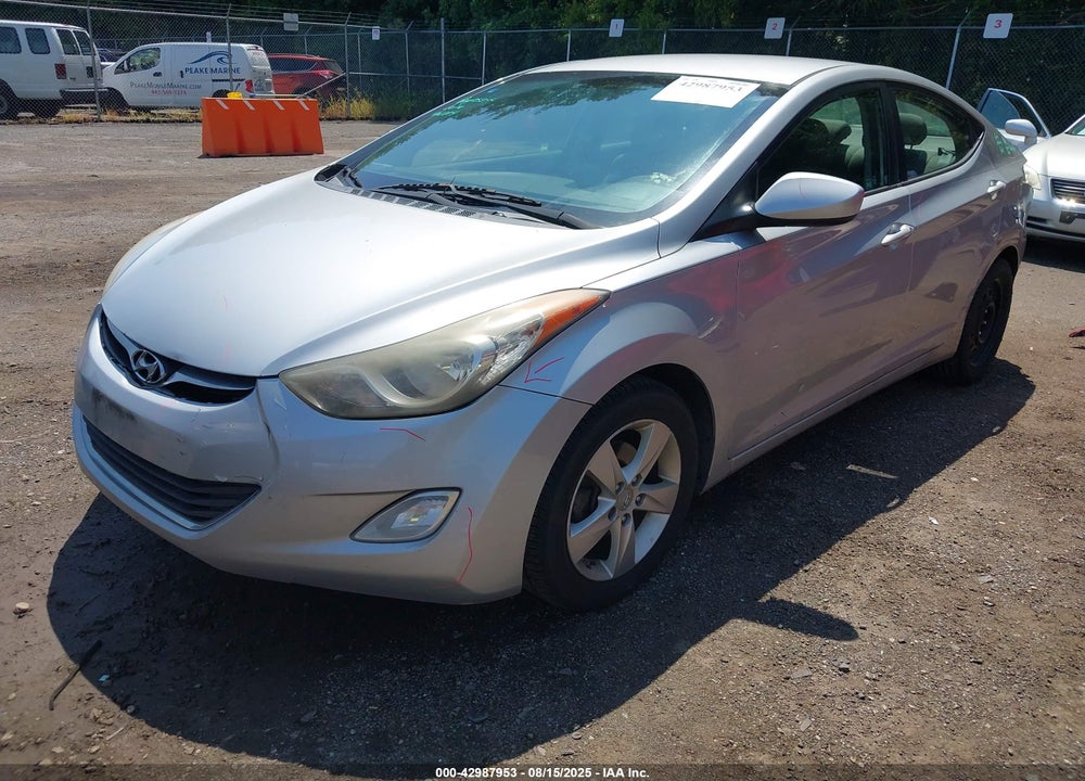 2013 HYUNDAI ELANTRA VIN: 5NPDH4AE6DH163885