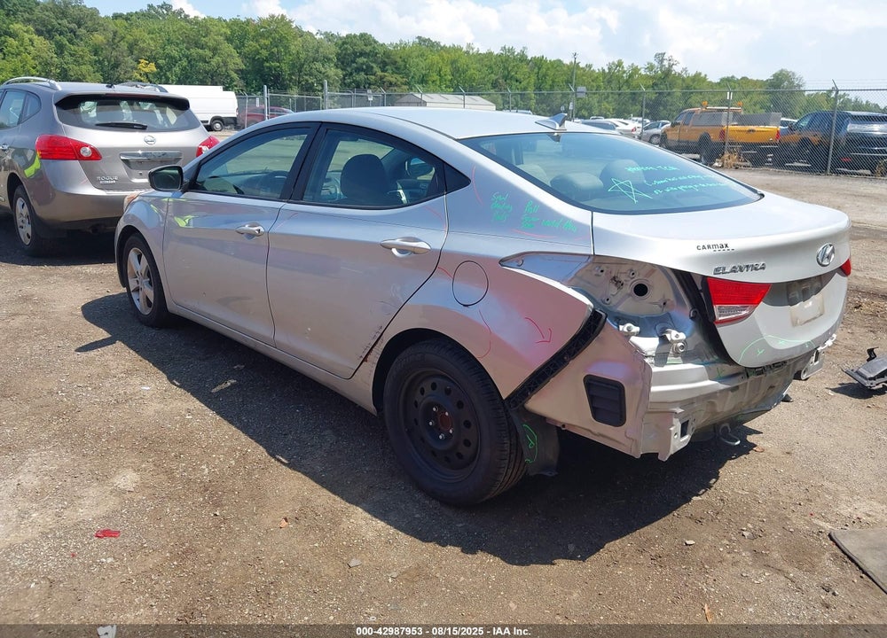 2013 HYUNDAI ELANTRA VIN: 5NPDH4AE6DH163885