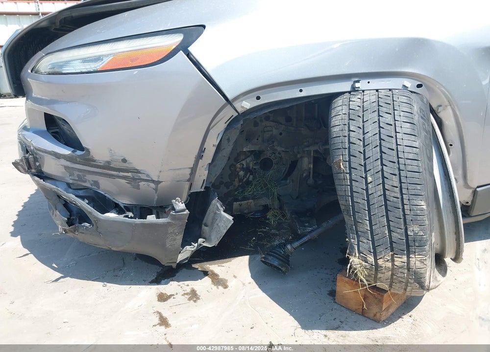 2016 JEEP CHEROKEE VIN: 1C4PJLCB5GW230523
