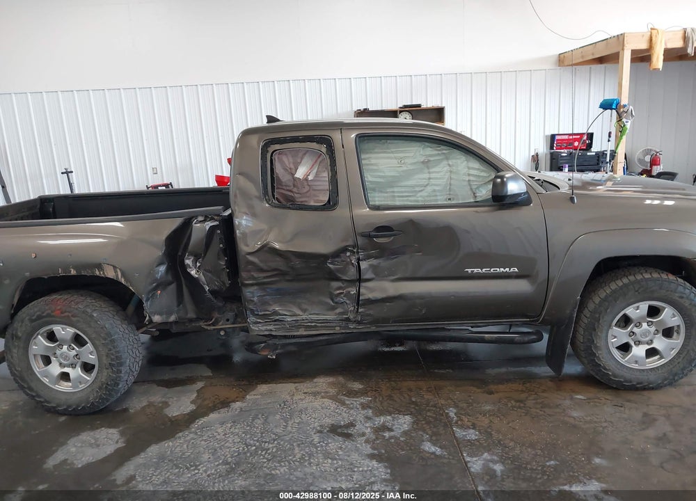 2015 TOYOTA TACOMA VIN: 5TFUU4EN1FX123615