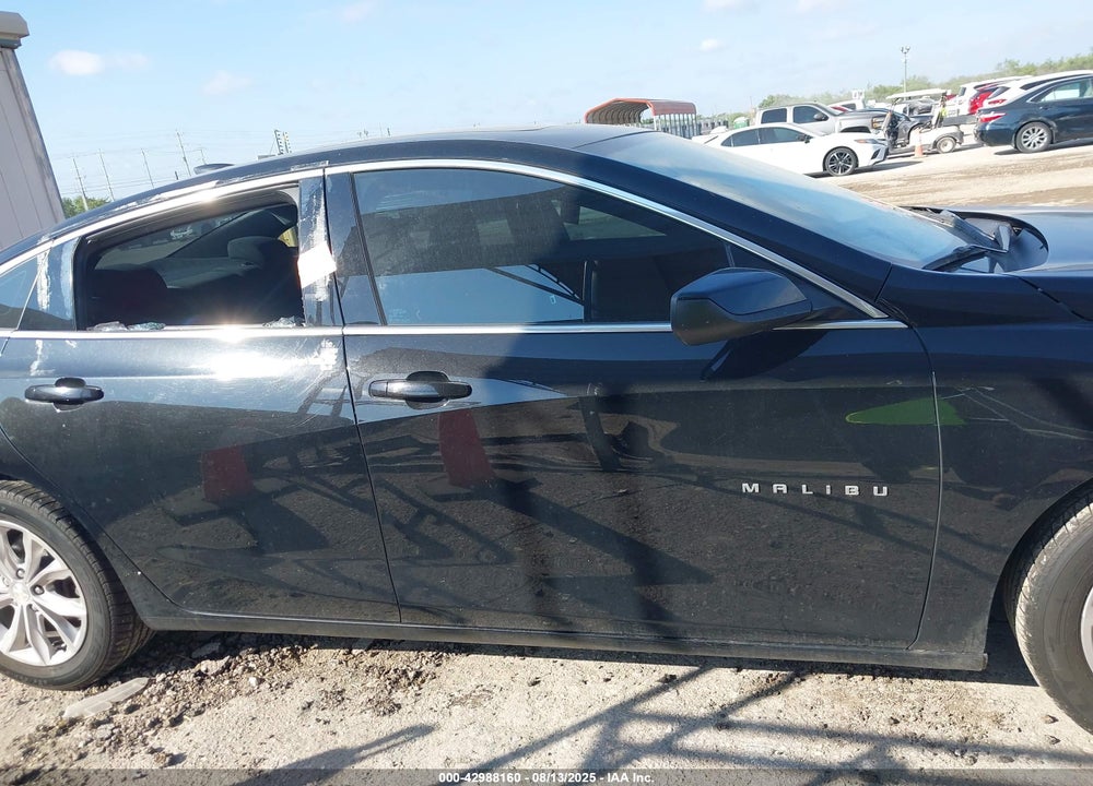 2021 CHEVROLET MALIBU FWD LT VIN: 1G1ZD5ST0MF008529