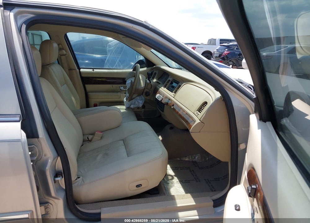 2008 MERCURY GRAND MARQUIS LS VIN: 2MEFM75V38X630232