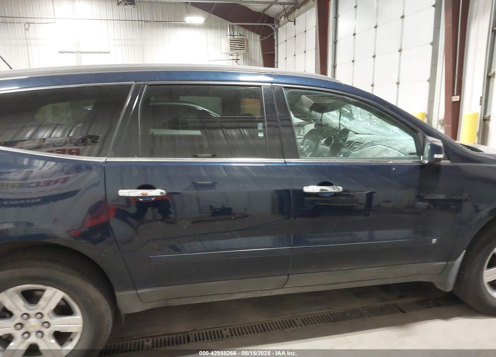 2010 CHEVROLET TRAVERSE LT VIN: 1GNLVFED7AS111140