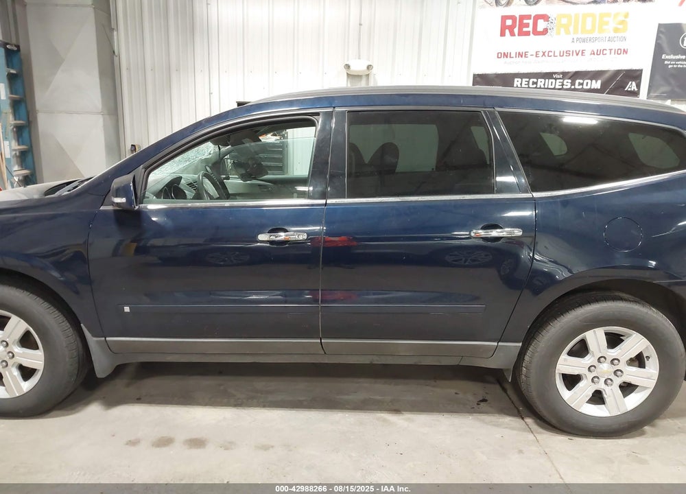 2010 CHEVROLET TRAVERSE LT VIN: 1GNLVFED7AS111140