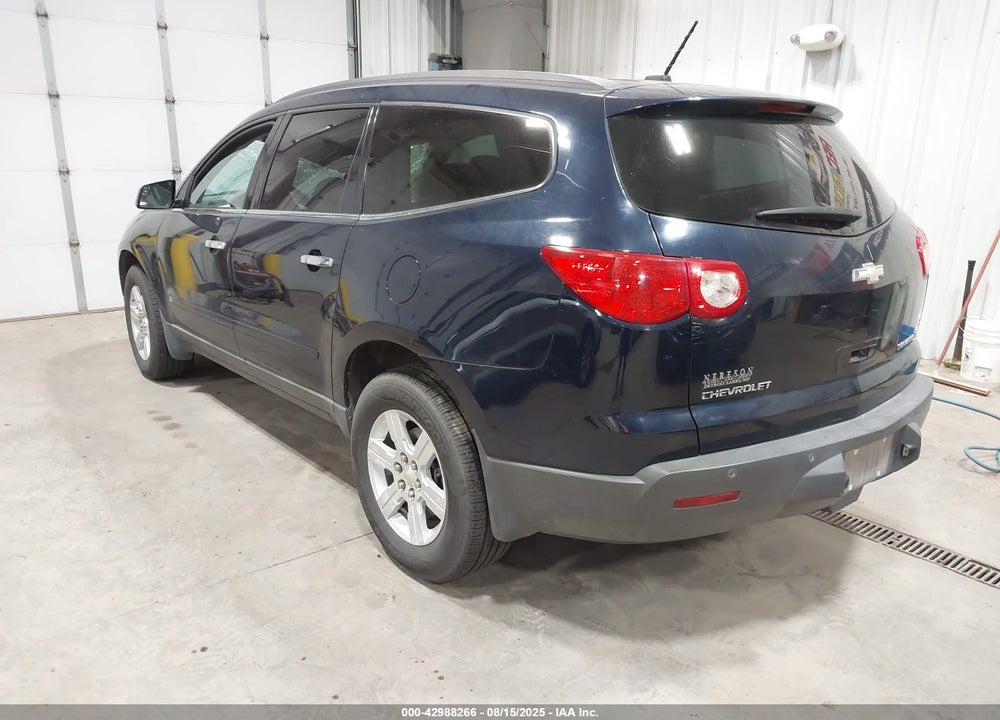 2010 CHEVROLET TRAVERSE LT VIN: 1GNLVFED7AS111140