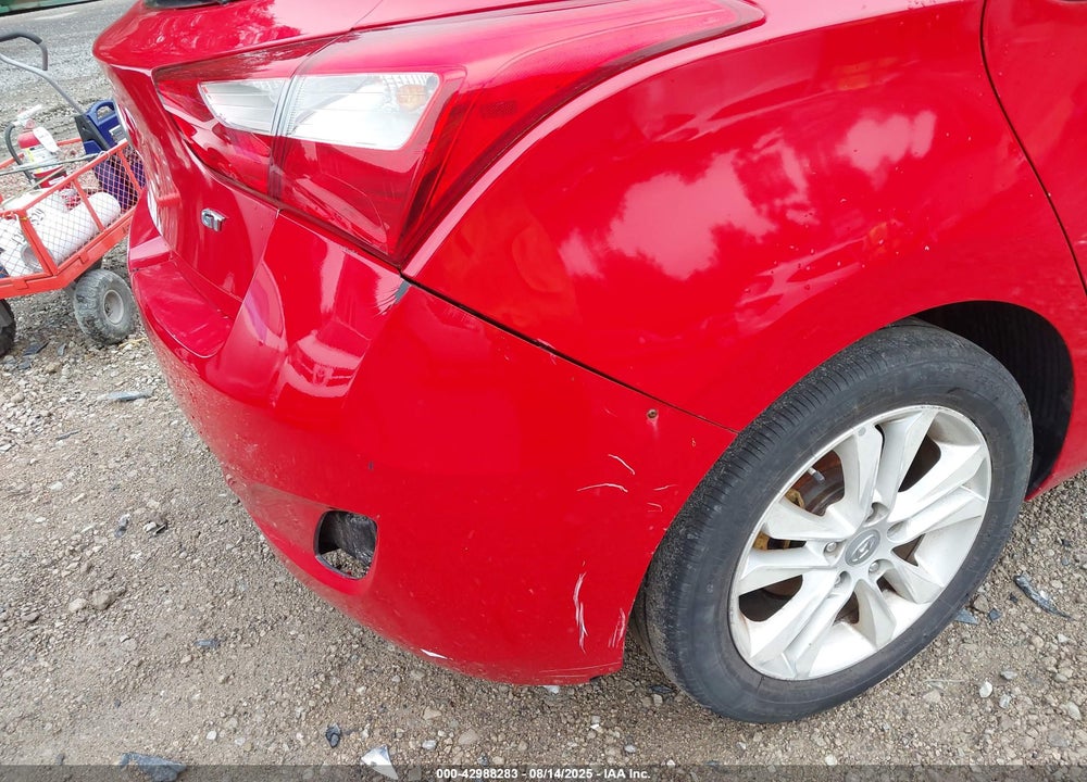 2013 HYUNDAI ELANTRA VIN: KMHD35LE3DU026454