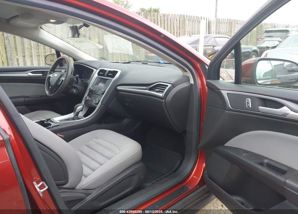 2014 FORD FUSION S VIN: 3FA6P0G77ER231449