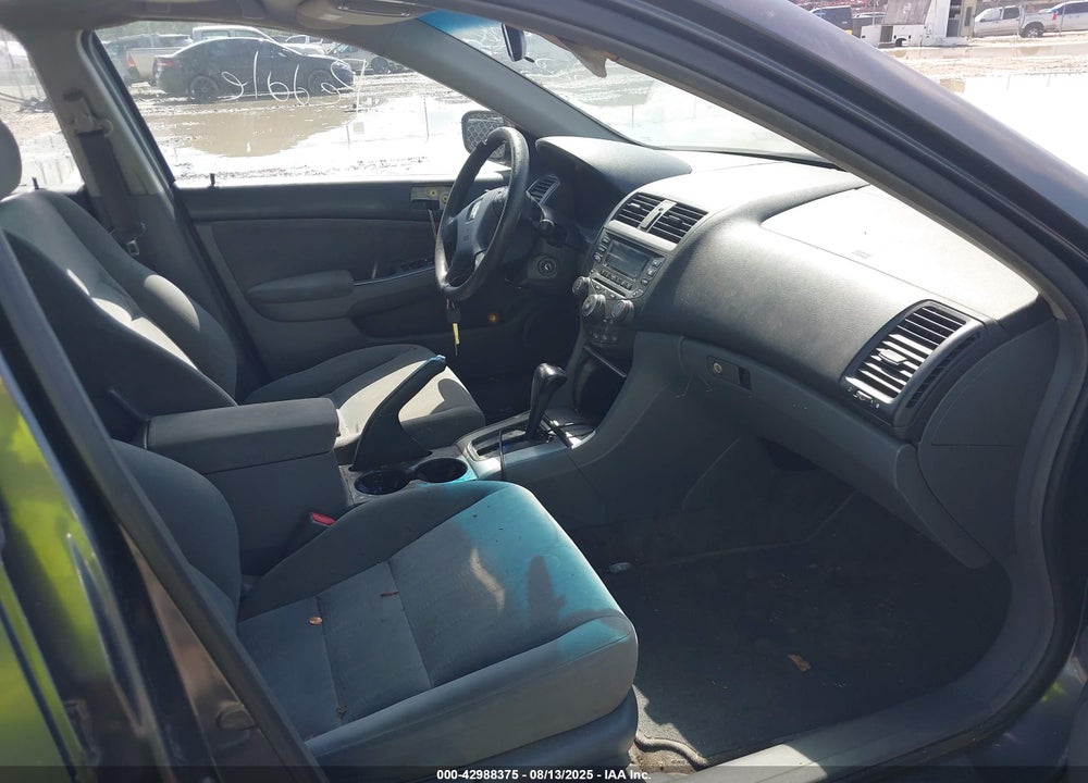 2004 HONDA ACCORD 2.4 EX VIN: 1HGCM56684A042184