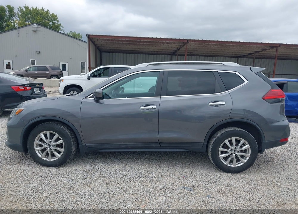 2017 NISSAN ROGUE VIN: 5N1AT2MV2HC730575