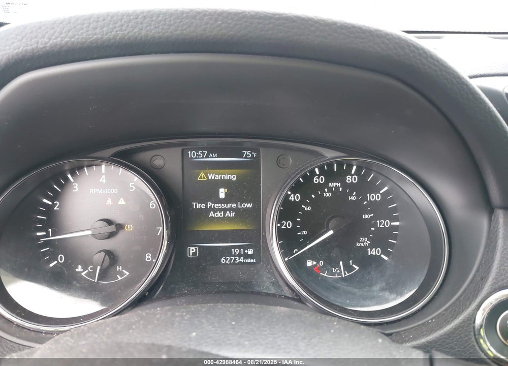 2017 NISSAN ROGUE VIN: 5N1AT2MV2HC730575