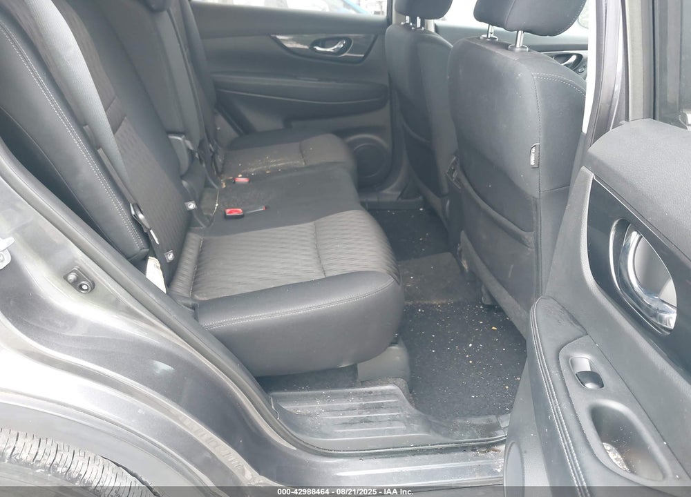 2017 NISSAN ROGUE VIN: 5N1AT2MV2HC730575