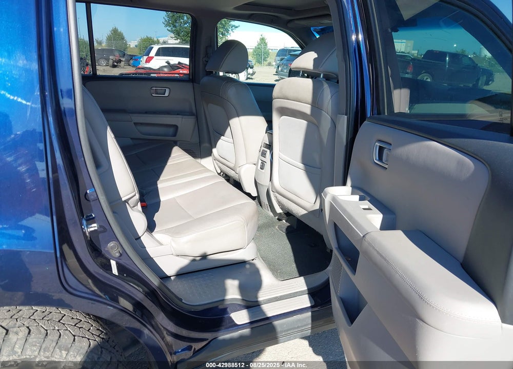 2014 HONDA PILOT VIN: 5FNYF4H59EB006526