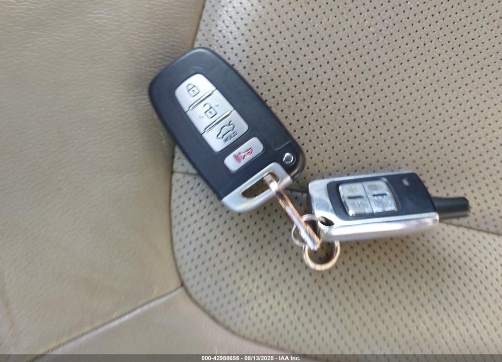 2011 KIA OPTIMA EX VIN: KNAGN4A73B5045701