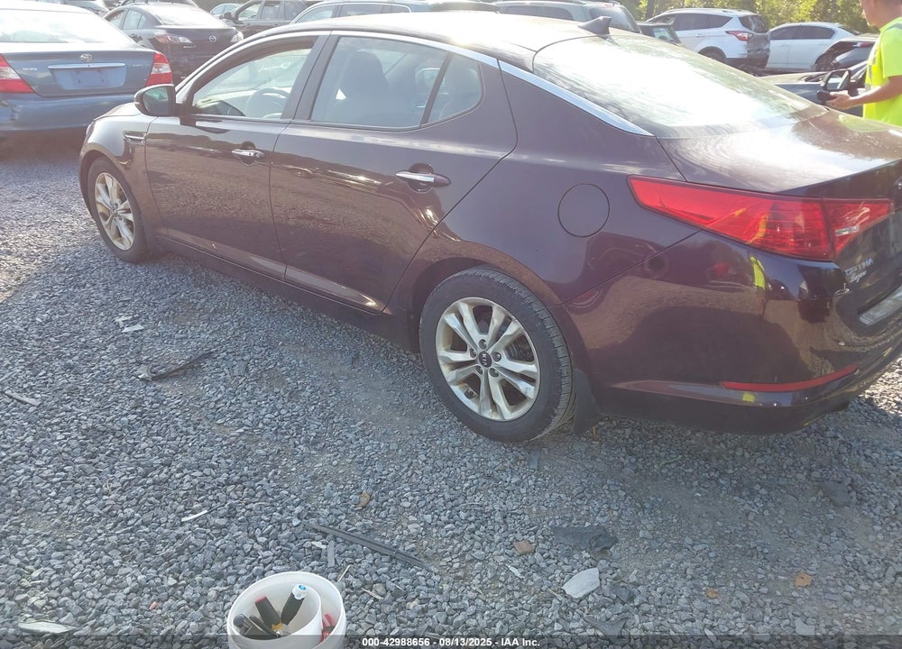 2011 KIA OPTIMA EX VIN: KNAGN4A73B5045701