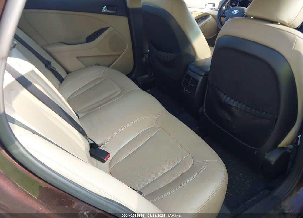 2011 KIA OPTIMA EX VIN: KNAGN4A73B5045701